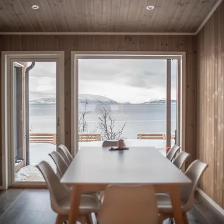 Lyngen Alps Panorama *