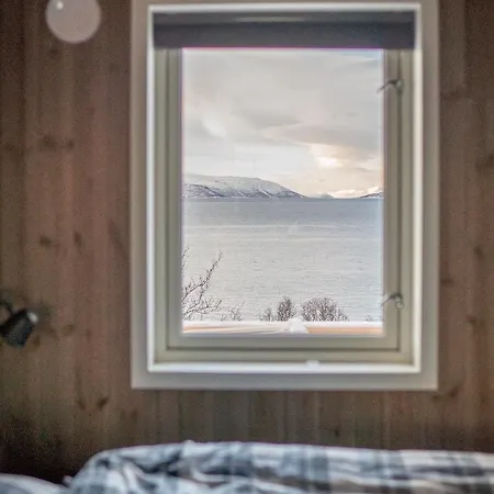 Lyngen Alps Panorama Tatil Evi Russelv