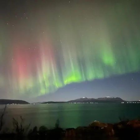 Lyngen Alps Panorama Nyaraló